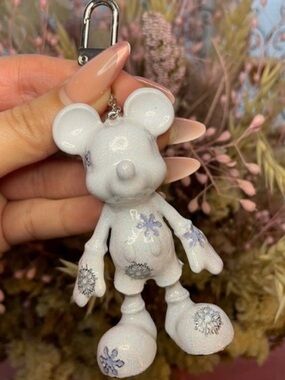 NEW IN BOX Disney x Baublebar limited edition snowflake Mickey Mouse charm